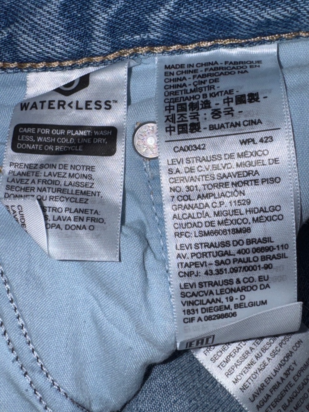 Levi's 29x30 - Baggy Dad Jean in In the Middle - Picture 4 of 5